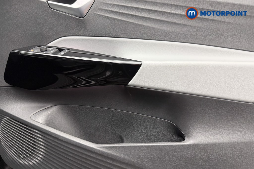 Volkswagen Id.3 Family Pro Automatic Electric Hatchback - Stock Number (1641610) - 18th supplementary image