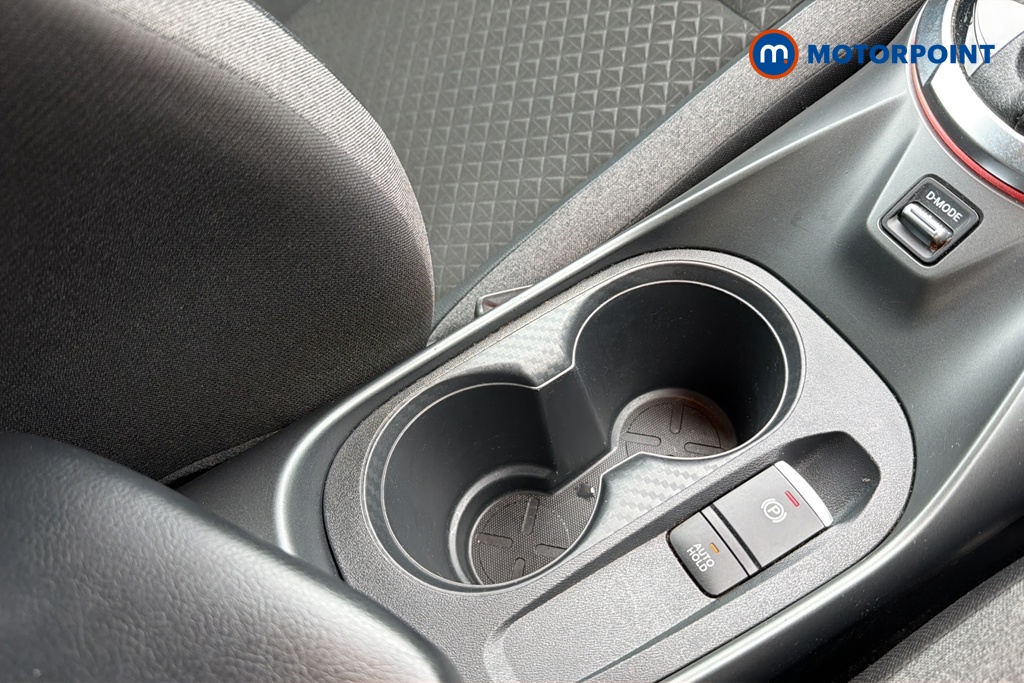 Nissan Juke N-Connecta Automatic Petrol SUV - Stock Number (1642439) - 16th supplementary image