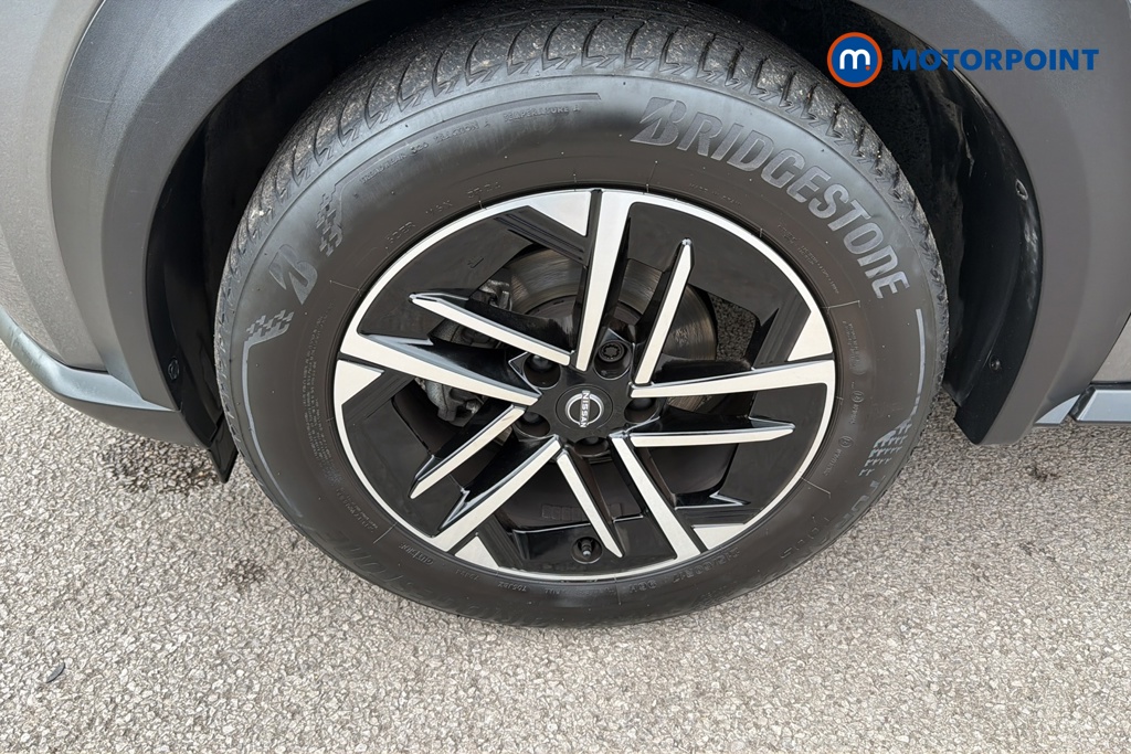 Nissan Juke N-Connecta Automatic Petrol SUV - Stock Number (1642439) - 44th supplementary image