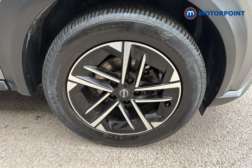 Nissan Juke N-Connecta Automatic Petrol SUV - Stock Number (1642439) - 47th supplementary image