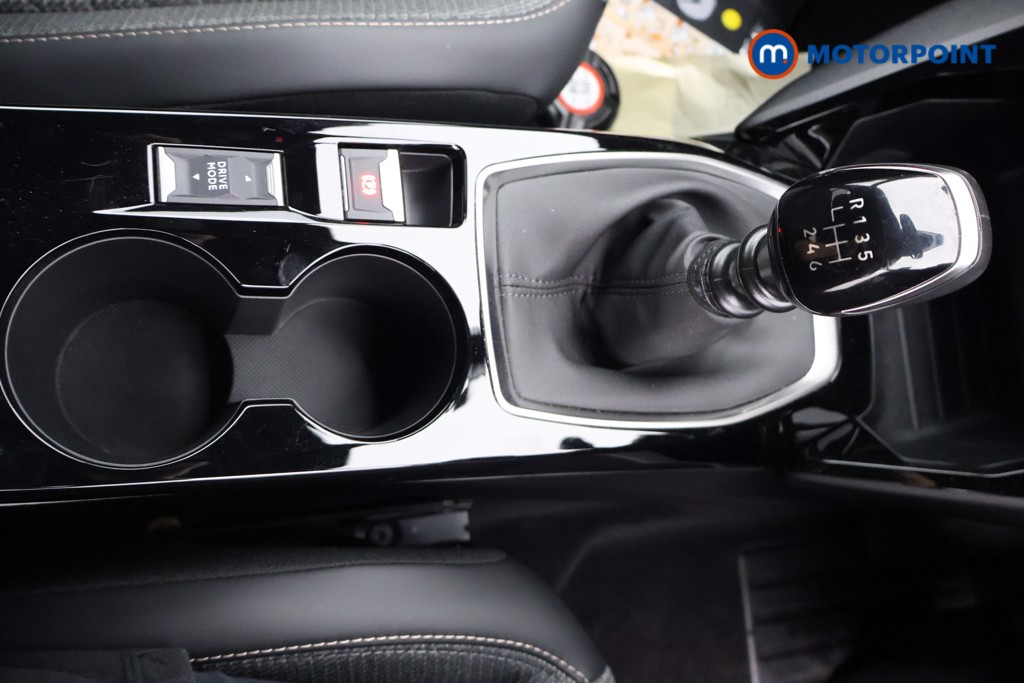 Peugeot 2008 Allure Manual Petrol SUV - Stock Number (1642547) - 8th supplementary image