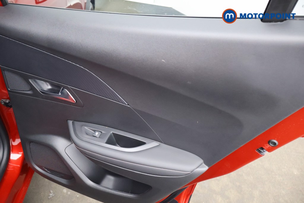 Peugeot 2008 Allure Manual Petrol SUV - Stock Number (1642547) - 16th supplementary image