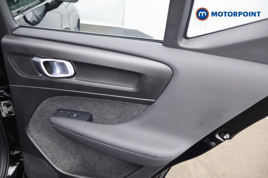 Volvo Xc40 Core Automatic Electric SUV - Stock Number (1642550) - 16th supplementary image
