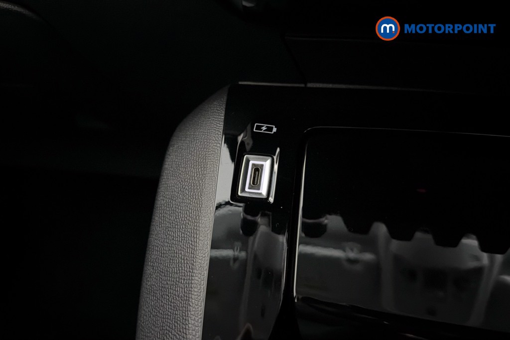 Peugeot 208 Allure Manual Petrol Hatchback - Stock Number (1642576) - 17th supplementary image