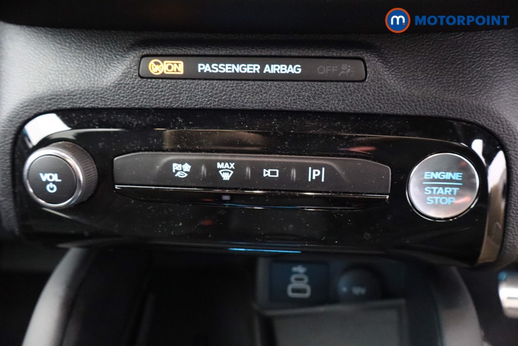 Ford Kuga St-Line Automatic Petrol-Electric Hybrid SUV - Stock Number (1643229) - 9th supplementary image
