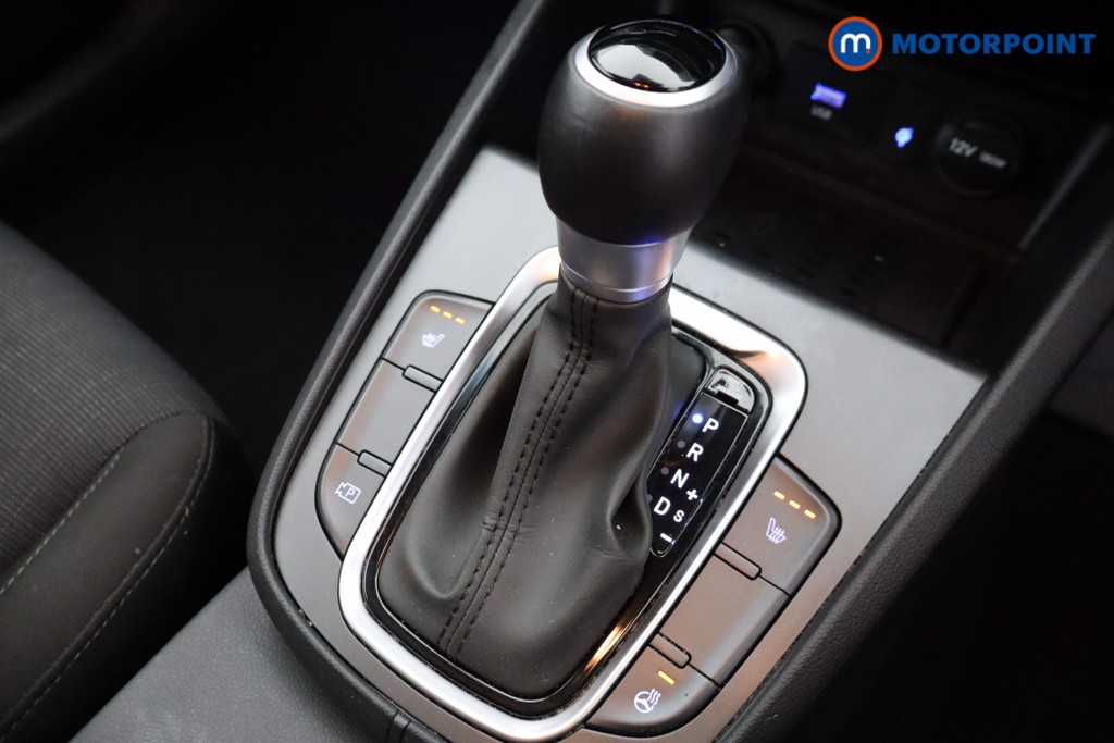 Hyundai Kona Premium Automatic Petrol-Electric Hybrid SUV - Stock Number (1643290) - 10th supplementary image