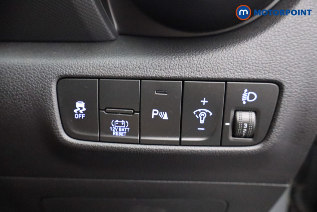 Hyundai Kona Premium Automatic Petrol-Electric Hybrid SUV - Stock Number (1643290) - 15th supplementary image