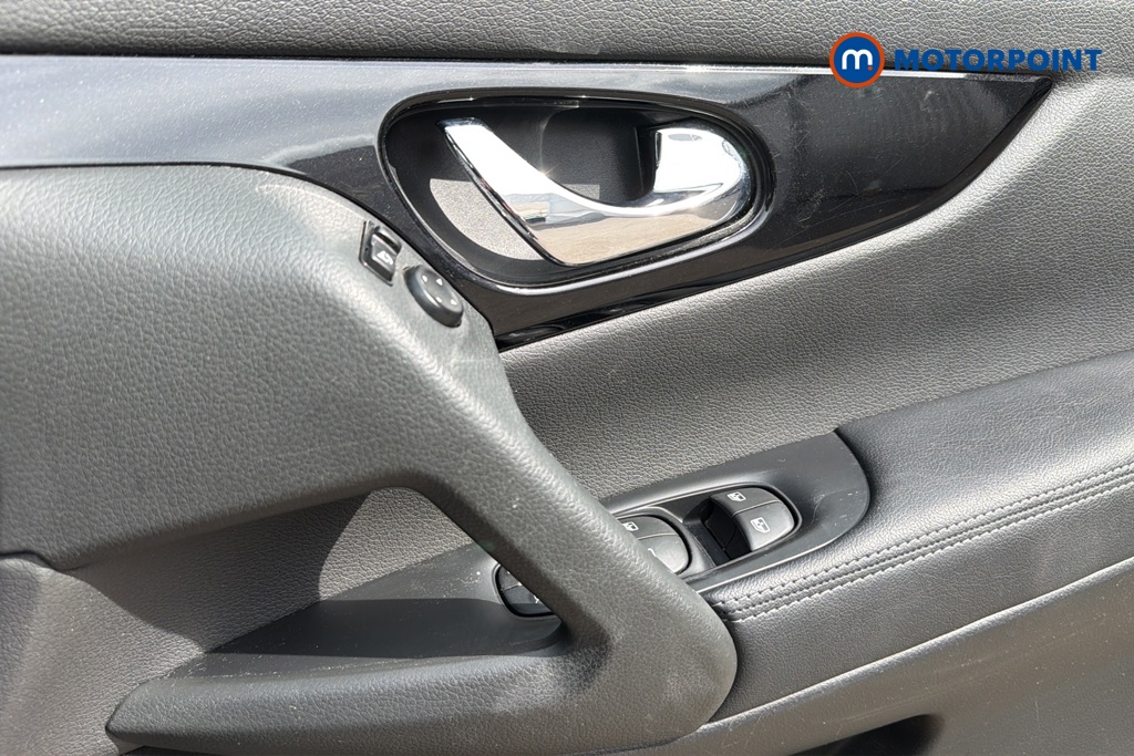 Nissan Qashqai Acenta Premium Manual Petrol SUV - Stock Number (1643337) - 19th supplementary image