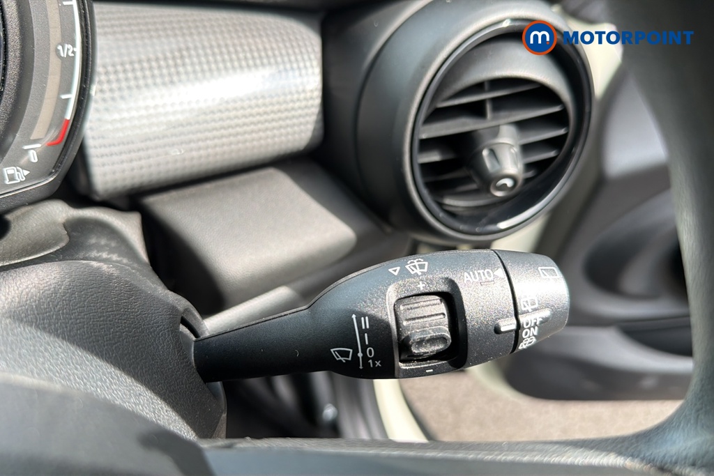 Mini Hatchback Cooper Classic Manual Petrol Hatchback - Stock Number (1643551) - 6th supplementary image