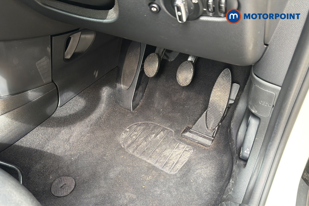 Mini Hatchback Cooper Classic Manual Petrol Hatchback - Stock Number (1643551) - 24th supplementary image