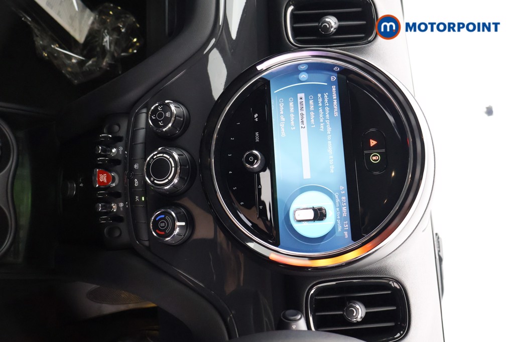 Mini Countryman Cooper Classic Manual Petrol SUV - Stock Number (1643990) - 7th supplementary image