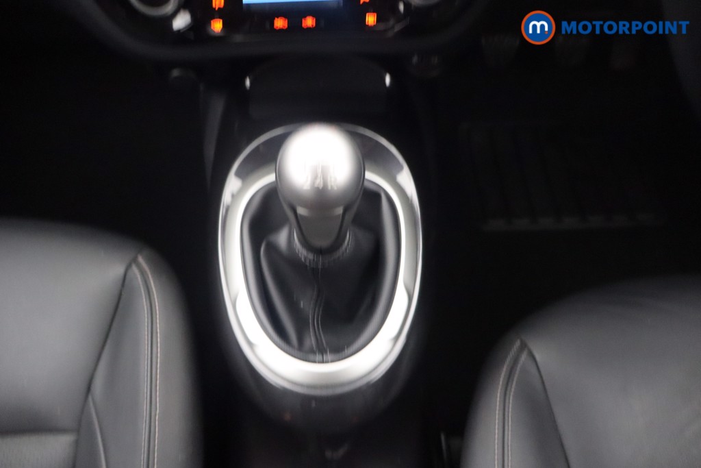 Nissan Juke Tekna Manual Petrol SUV - Stock Number (1644218) - 5th supplementary image