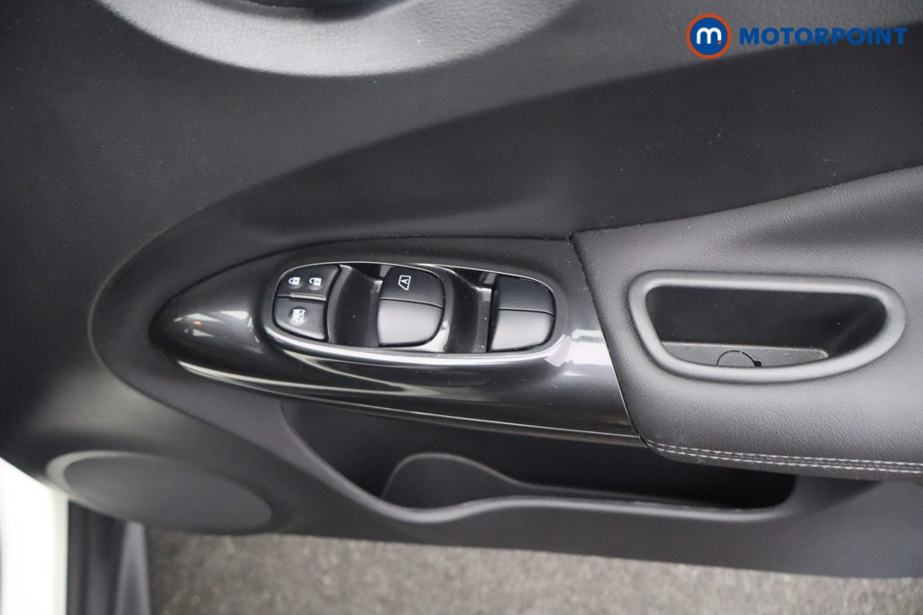 Nissan Juke Tekna Manual Petrol SUV - Stock Number (1644218) - 17th supplementary image