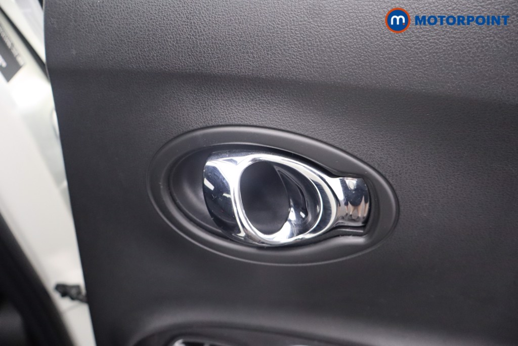 Nissan Juke Tekna Manual Petrol SUV - Stock Number (1644218) - 21st supplementary image
