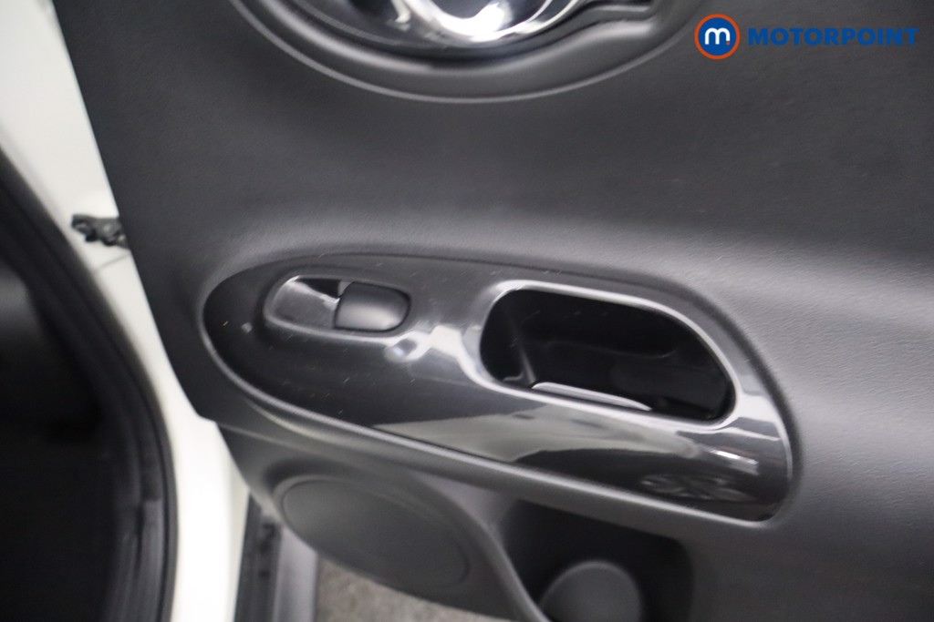 Nissan Juke Tekna Manual Petrol SUV - Stock Number (1644218) - 22nd supplementary image