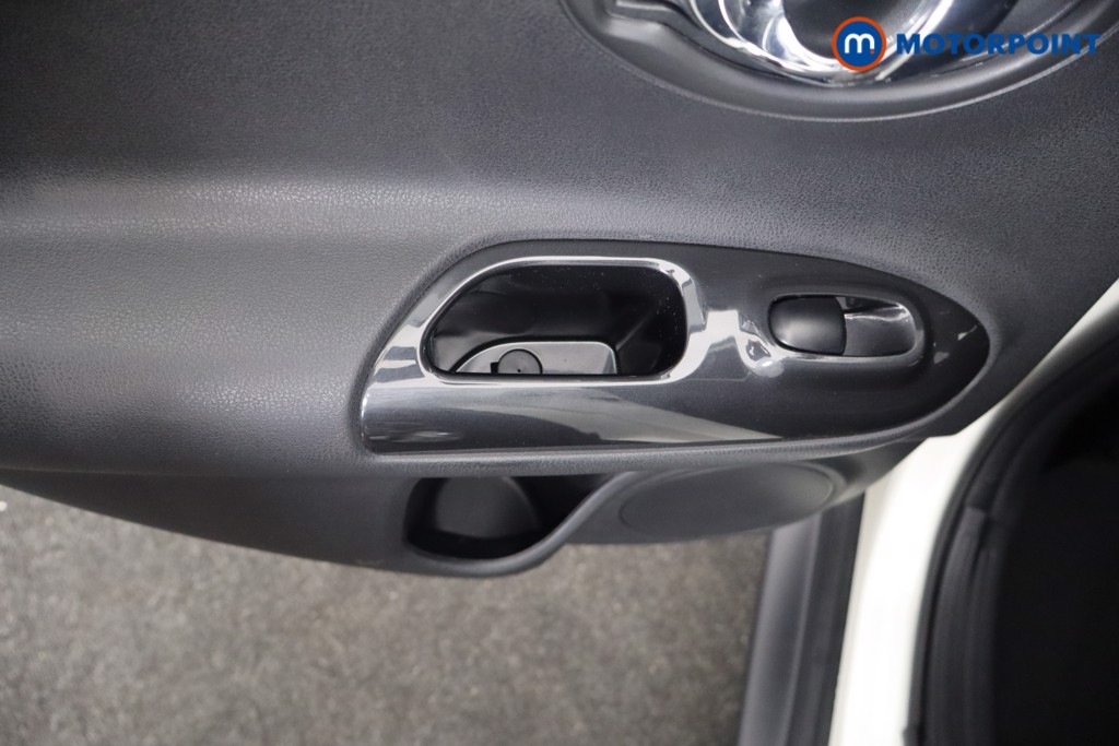 Nissan Juke Tekna Manual Petrol SUV - Stock Number (1644218) - 26th supplementary image