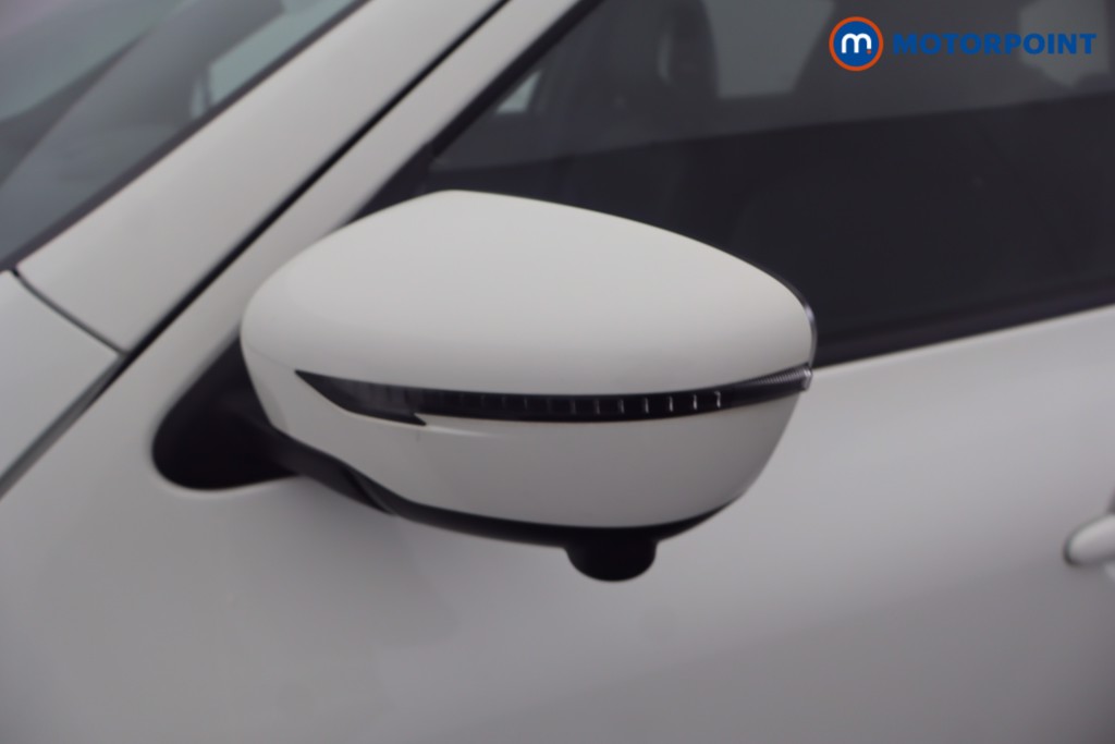 Nissan Juke Tekna Manual Petrol SUV - Stock Number (1644218) - 32nd supplementary image