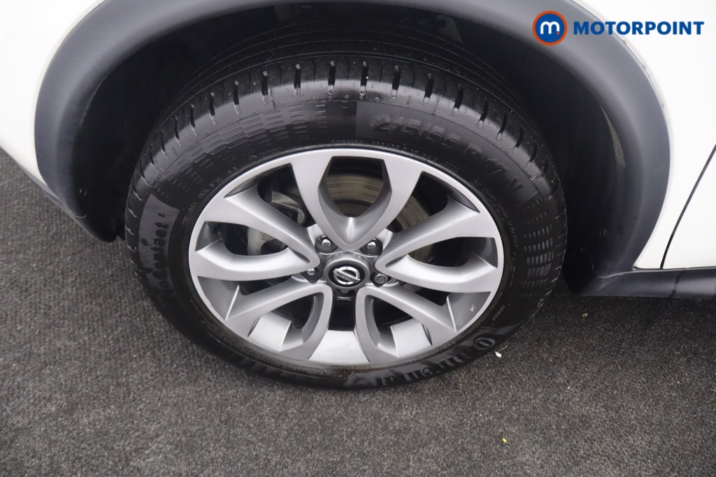 Nissan Juke Tekna Manual Petrol SUV - Stock Number (1644218) - 33rd supplementary image
