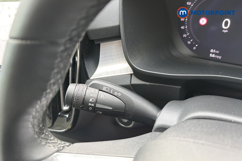 Volvo Xc40 Plus Automatic Petrol SUV - Stock Number (1644381) - 5th supplementary image