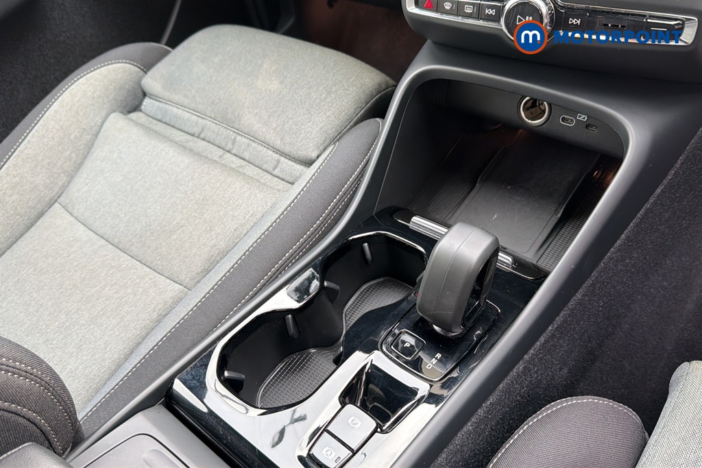 Volvo Xc40 Plus Automatic Petrol SUV - Stock Number (1644381) - 15th supplementary image