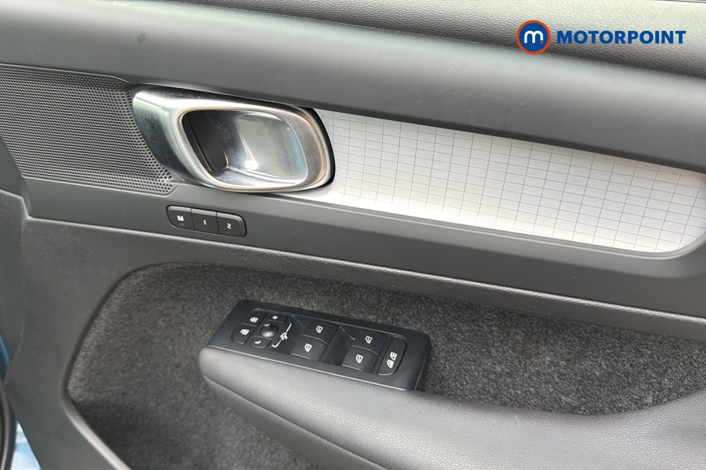 Volvo Xc40 Plus Automatic Petrol SUV - Stock Number (1644381) - 19th supplementary image