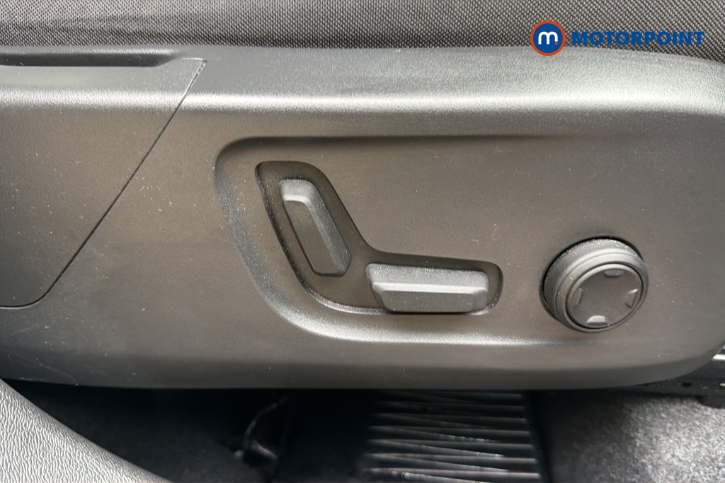Volvo Xc40 Plus Automatic Petrol SUV - Stock Number (1644381) - 23rd supplementary image