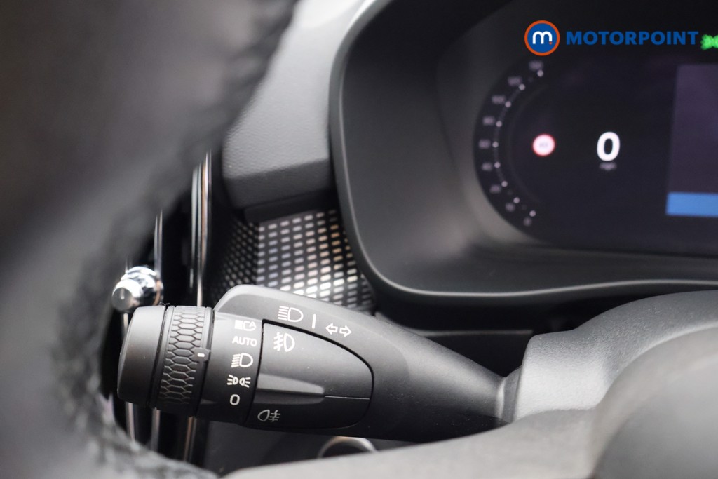 Volvo Xc40 Plus Automatic Petrol SUV - Stock Number (1644413) - 5th supplementary image