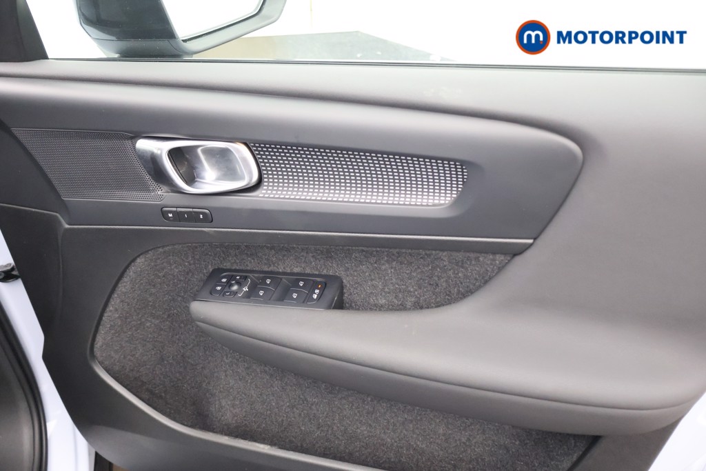 Volvo Xc40 Plus Automatic Petrol SUV - Stock Number (1644413) - 11th supplementary image