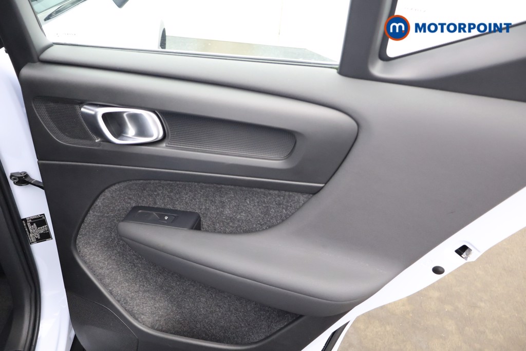 Volvo Xc40 Plus Automatic Petrol SUV - Stock Number (1644413) - 16th supplementary image