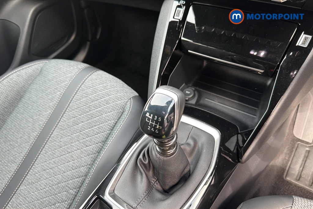 Peugeot 2008 Allure Manual Petrol SUV - Stock Number (1644490) - 15th supplementary image