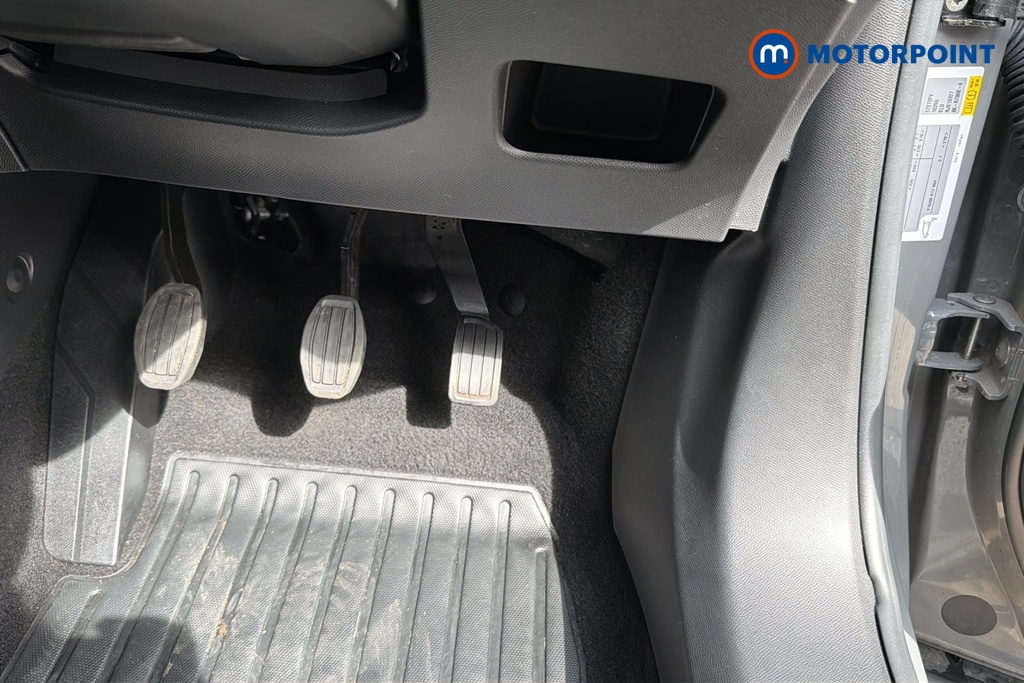 Peugeot 2008 Allure Manual Petrol SUV - Stock Number (1644490) - 24th supplementary image