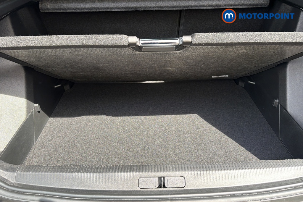 Peugeot 2008 Allure Manual Petrol SUV - Stock Number (1644490) - 33rd supplementary image