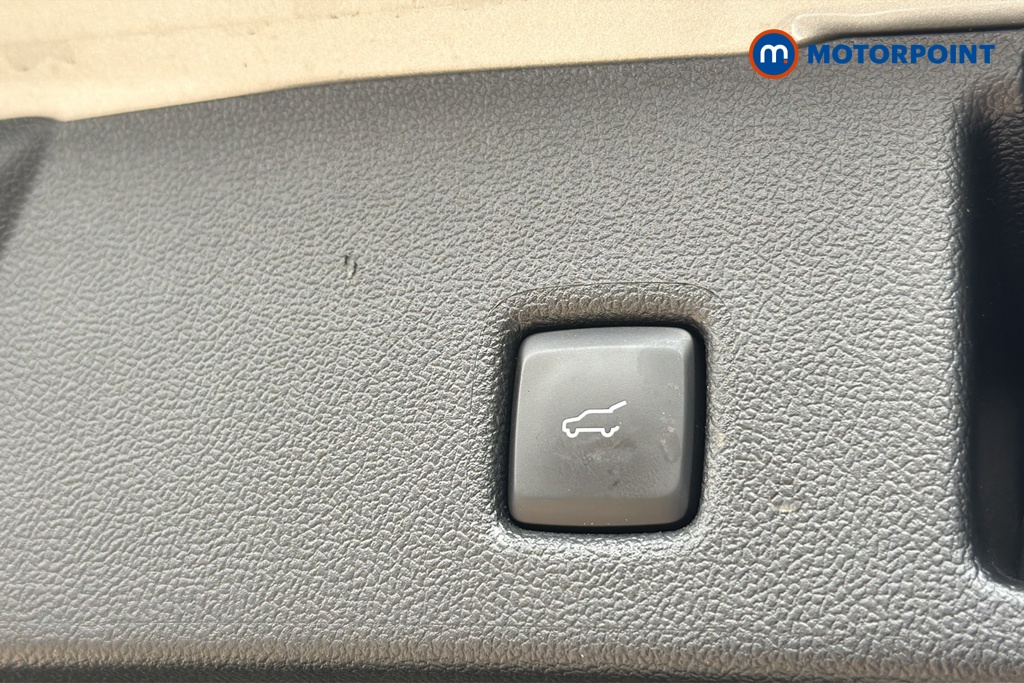 Ford Kuga St-Line Automatic Petrol-Electric Hybrid SUV - Stock Number (1644502) - 35th supplementary image