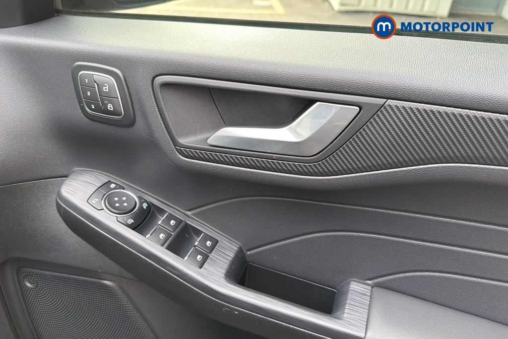 Ford Kuga St-Line Automatic Petrol-Electric Hybrid SUV - Stock Number (1644504) - 19th supplementary image