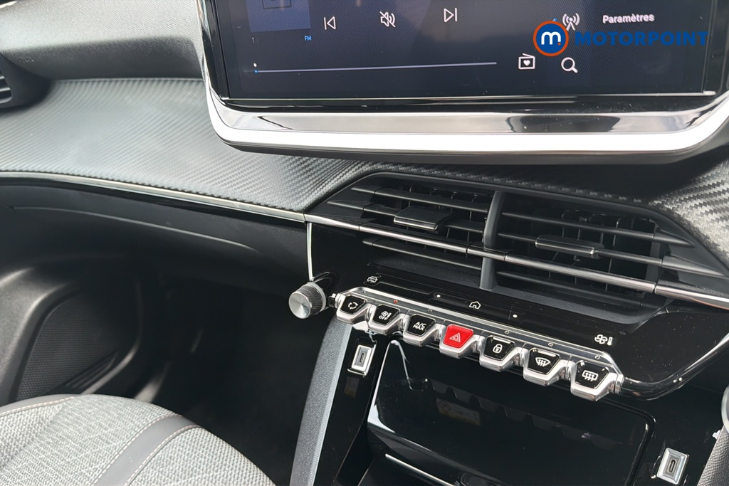 Peugeot 2008 Allure Manual Petrol SUV - Stock Number (1644826) - 12th supplementary image