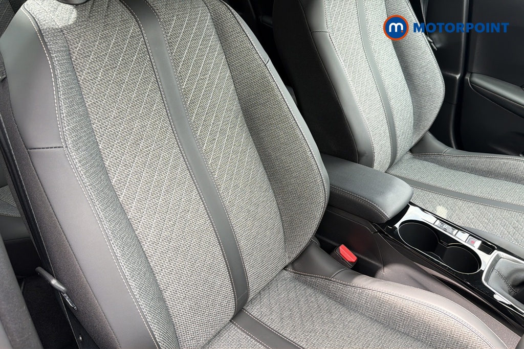 Peugeot 2008 Allure Manual Petrol SUV - Stock Number (1644826) - 22nd supplementary image