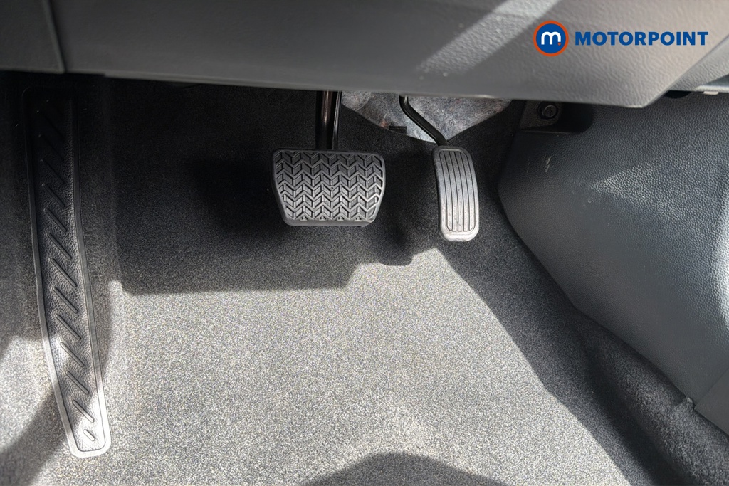 Toyota Corolla Gr Sport Automatic Petrol-Electric Hybrid Hatchback - Stock Number (1645127) - 24th supplementary image