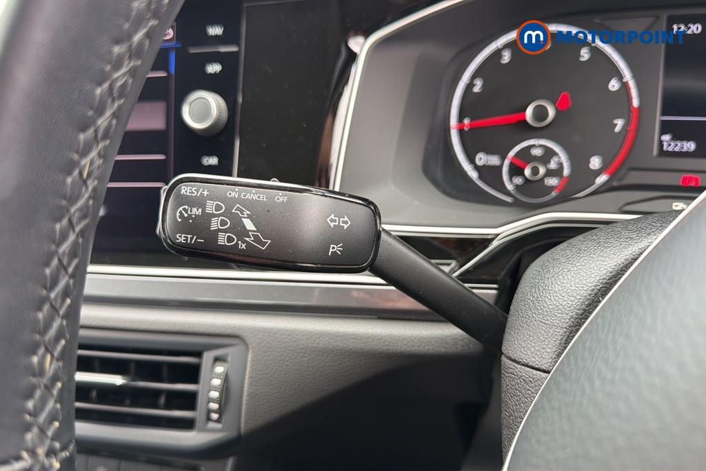 Volkswagen Polo SEL Automatic Petrol Hatchback - Stock Number (1645545) - 5th supplementary image