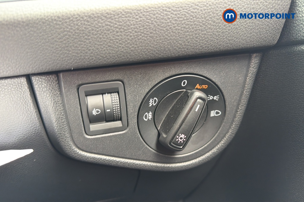 Volkswagen Polo SEL Automatic Petrol Hatchback - Stock Number (1645545) - 11th supplementary image