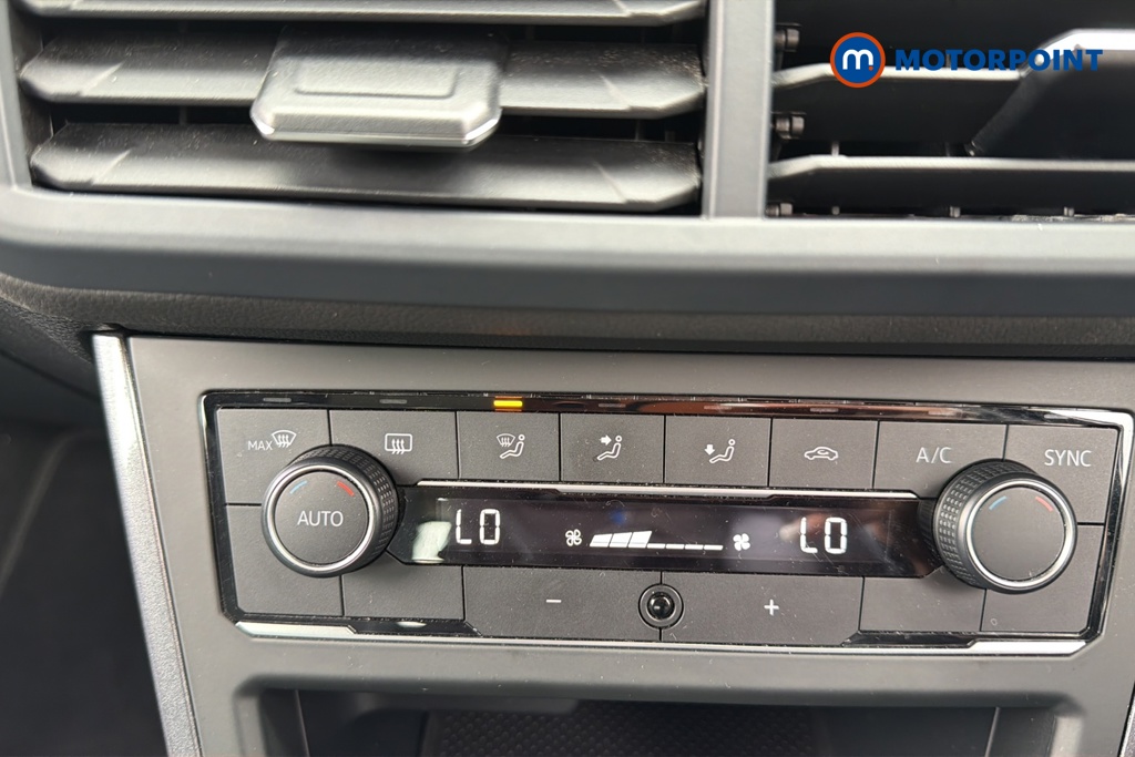 Volkswagen Polo SEL Automatic Petrol Hatchback - Stock Number (1645545) - 12th supplementary image
