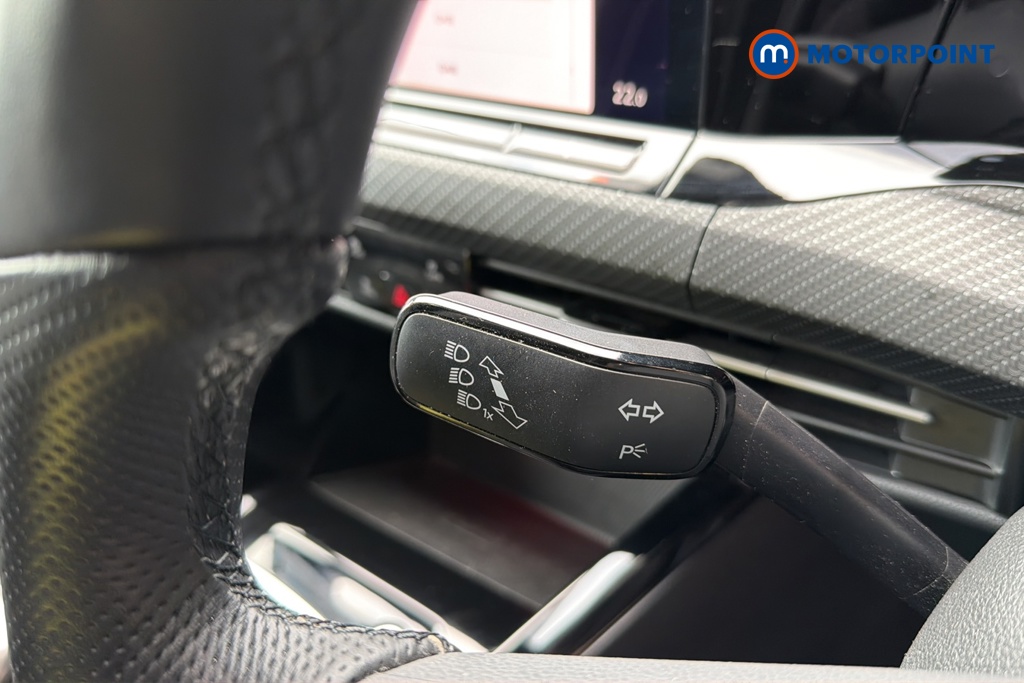 Volkswagen Golf R-Line Manual Petrol Hatchback - Stock Number (1645604) - 5th supplementary image