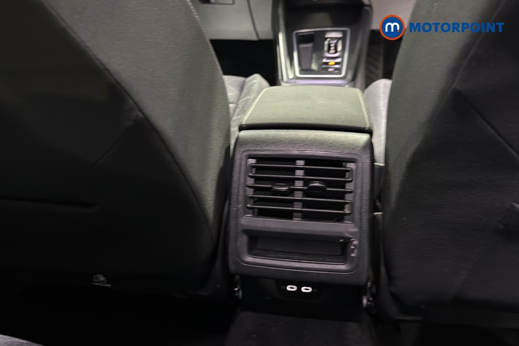 Volkswagen Golf Life Automatic Petrol Hatchback - Stock Number (1645777) - 28th supplementary image