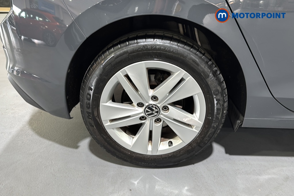 Volkswagen Golf Life Automatic Petrol Hatchback - Stock Number (1645777) - 46th supplementary image