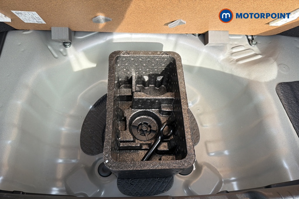 Hyundai I10 Premium Automatic Petrol Hatchback - Stock Number (1645849) - 33rd supplementary image