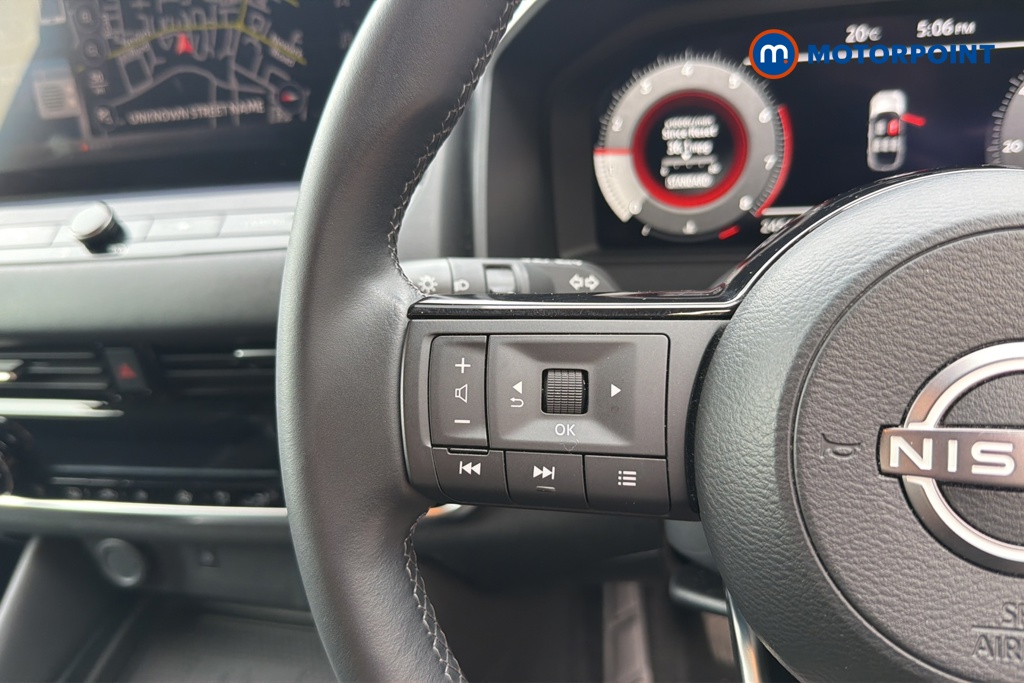 Nissan Qashqai N-Connecta Manual Petrol SUV - Stock Number (1646192) - 4th supplementary image