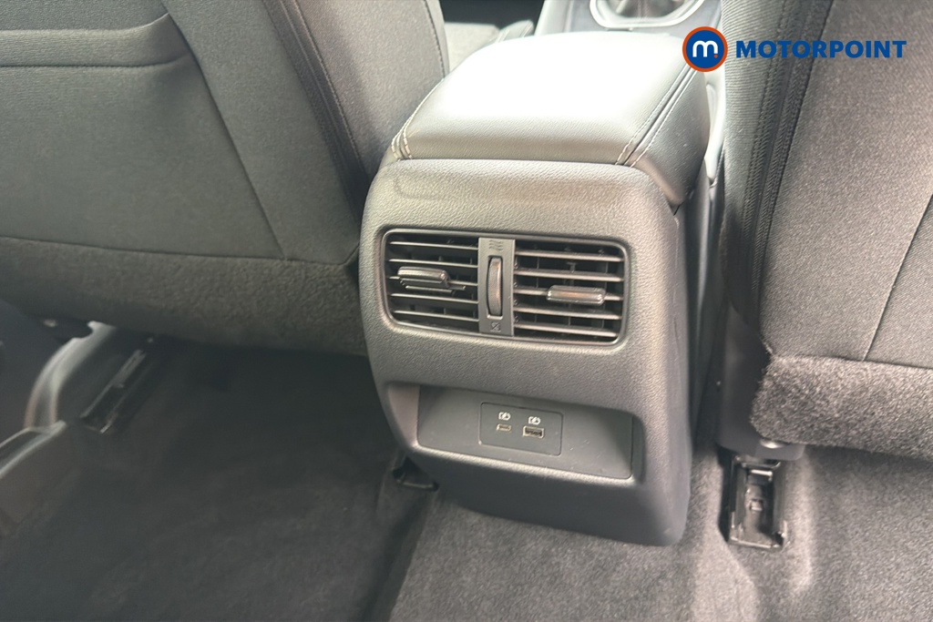Nissan Qashqai N-Connecta Manual Petrol SUV - Stock Number (1646192) - 28th supplementary image