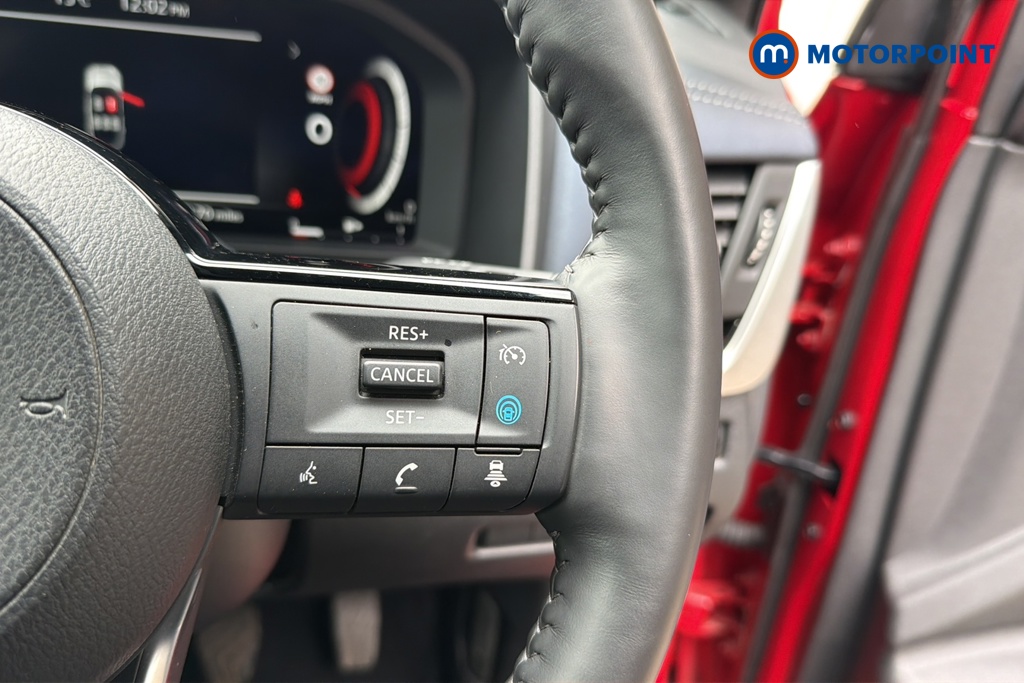 Nissan Qashqai Tekna Manual Petrol SUV - Stock Number (1646197) - 3rd supplementary image