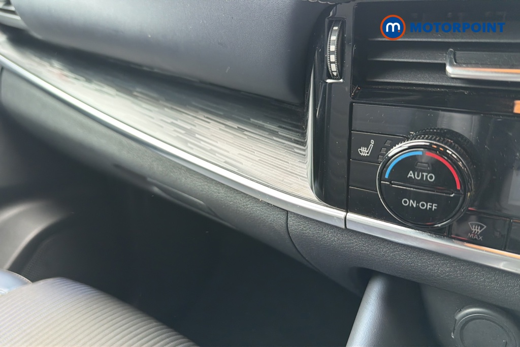 Nissan Qashqai Tekna Manual Petrol SUV - Stock Number (1646197) - 14th supplementary image