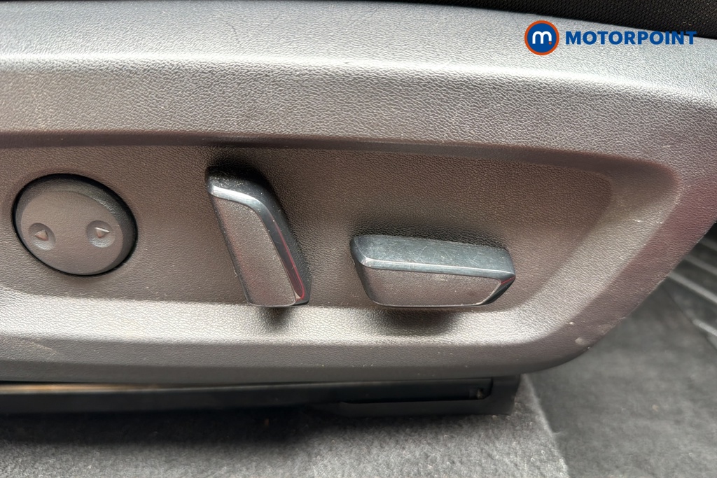 Nissan Qashqai Tekna Manual Petrol SUV - Stock Number (1646197) - 23rd supplementary image