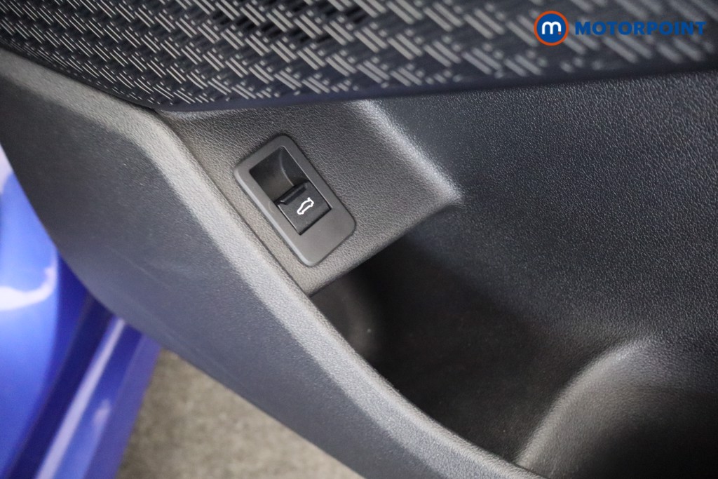BMW 2 Series M Sport Automatic Petrol Plug-In Hybrid Estate - Stock Number (1646269) - 17th supplementary image